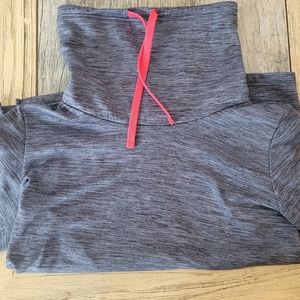 EuC Women's Columbia turtleneck pull over